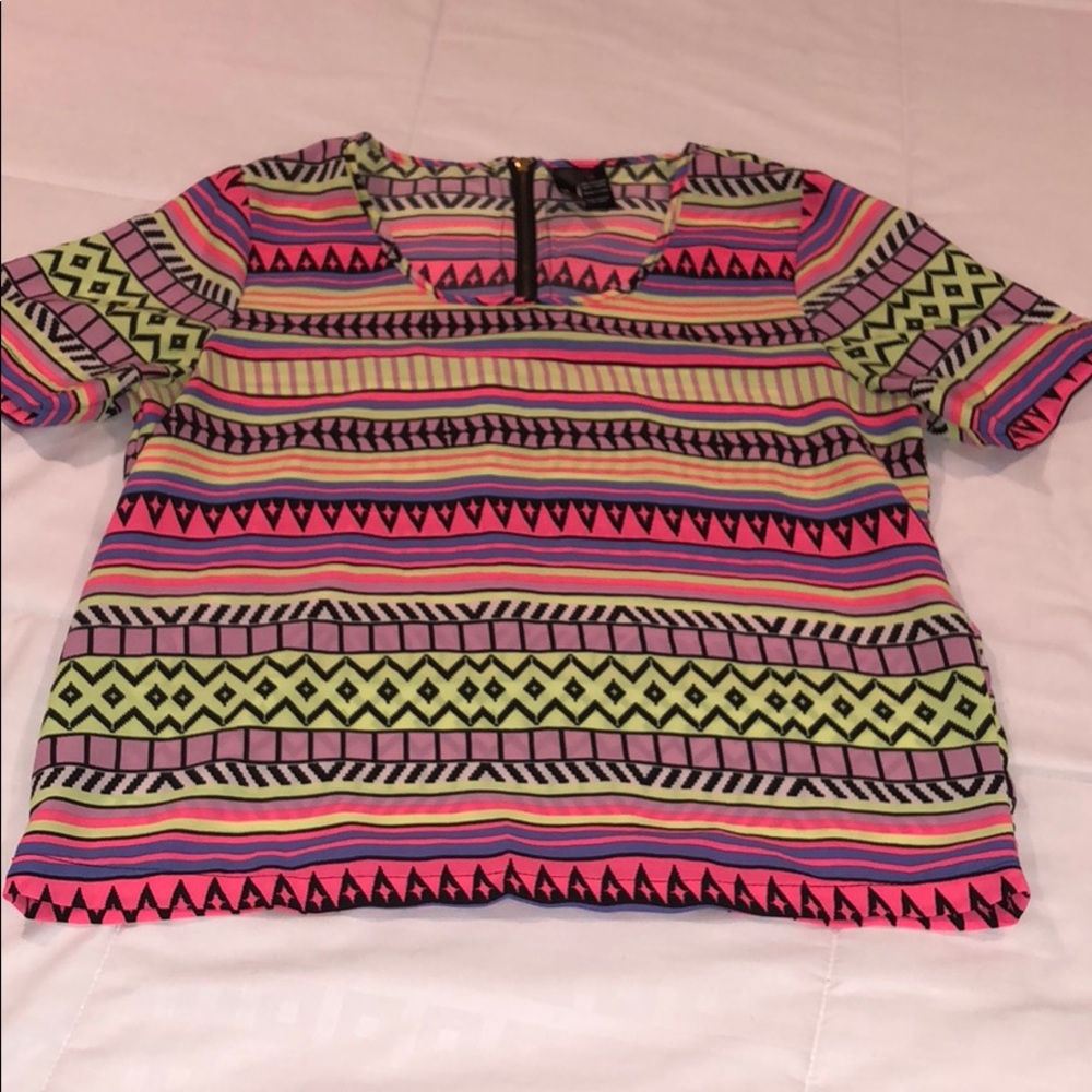 ⭐️ Sheer Aztec Top 5/$25!